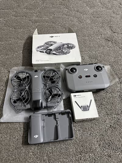 Dji neo 2  combo with 2 batteries
