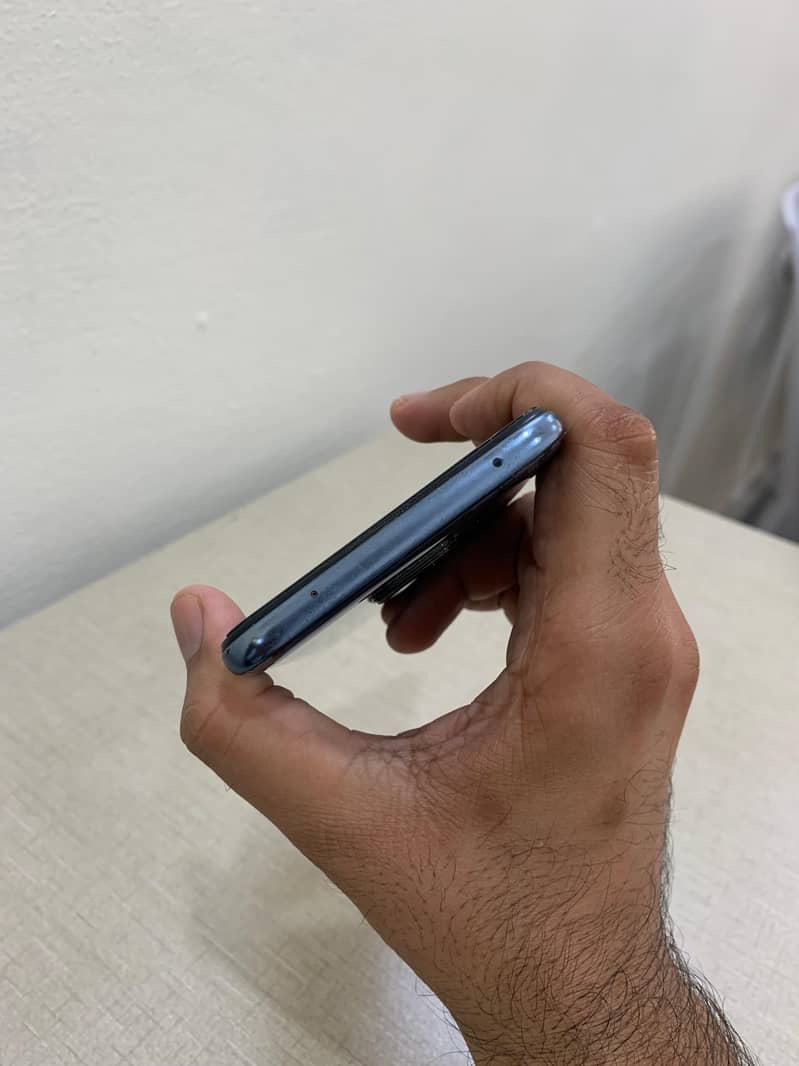 Xiaomi Redmi Note 9S 3