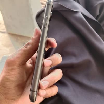 Iphone 11 black 64 gb waterpack
