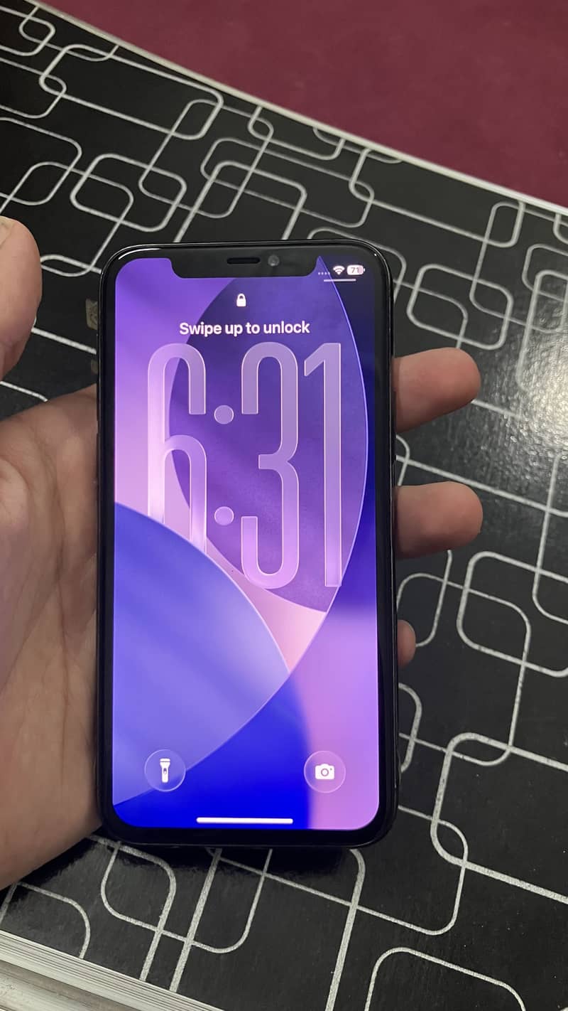 iPhone 11 Pro 1