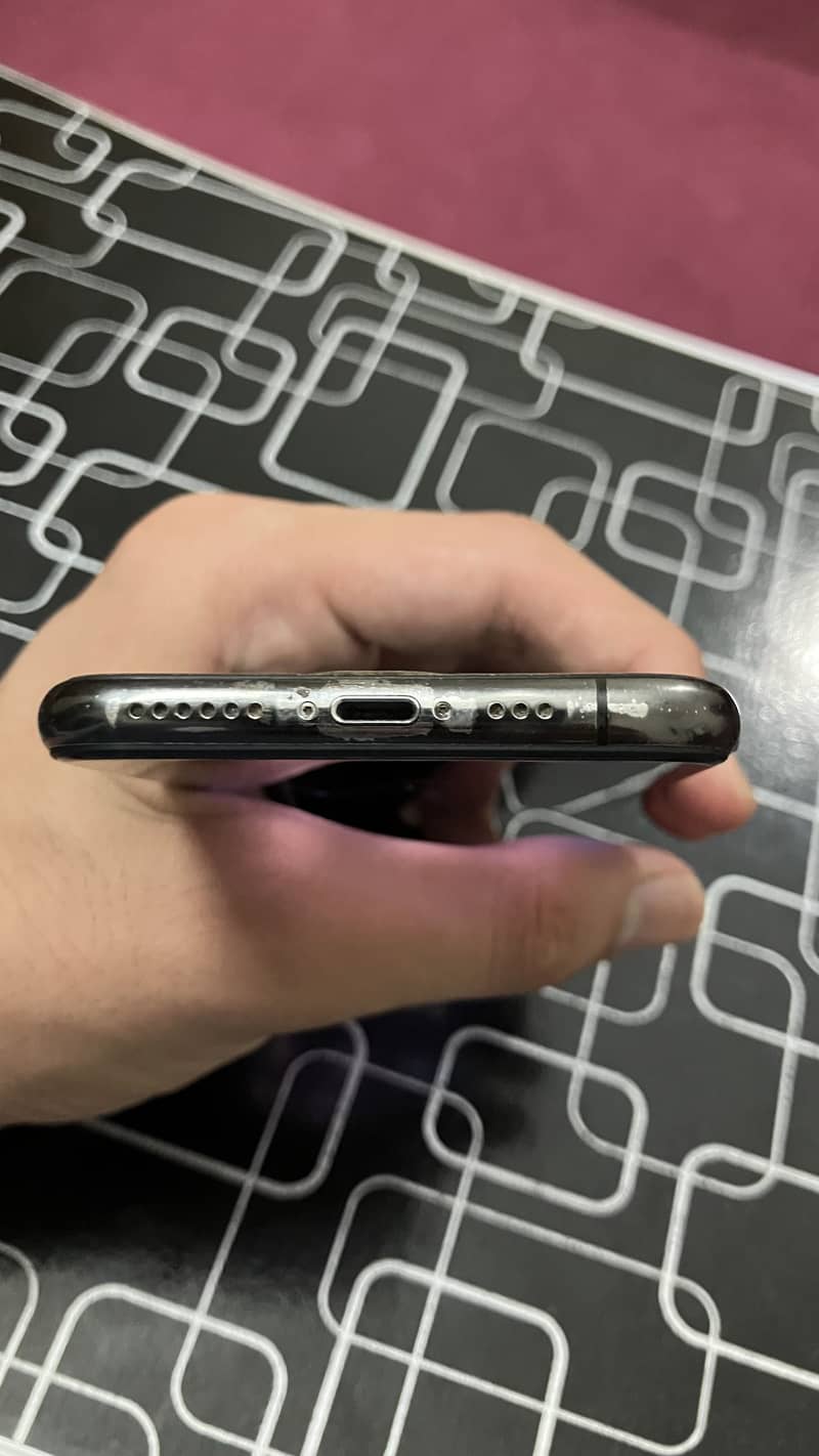 iPhone 11 Pro 3