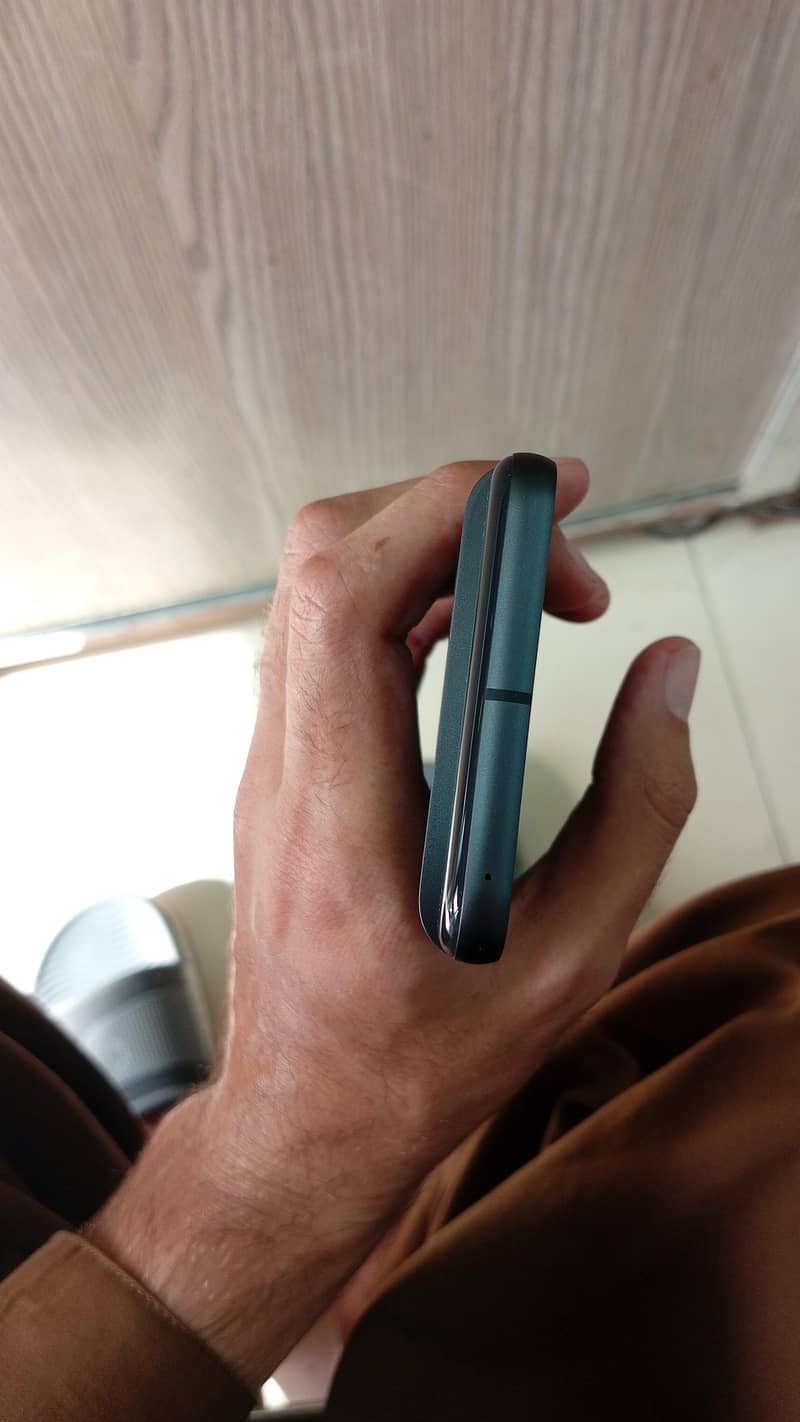 Google Pixel 8 2