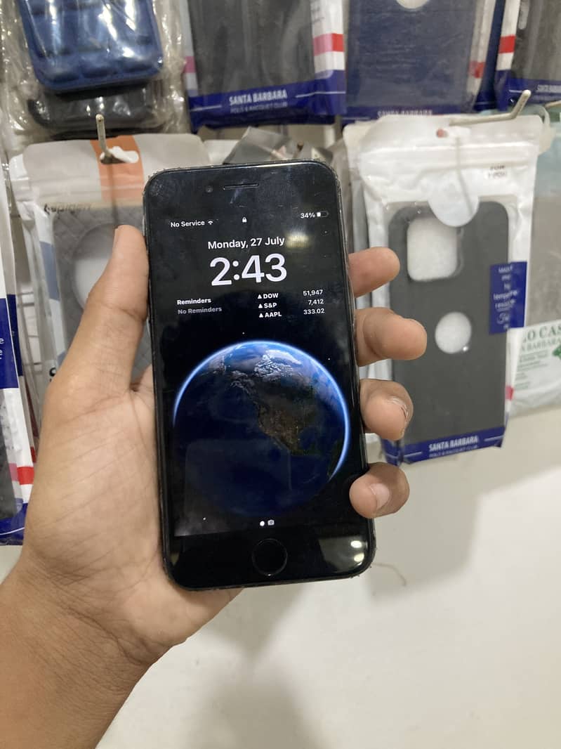 Apple iPhone 8 1