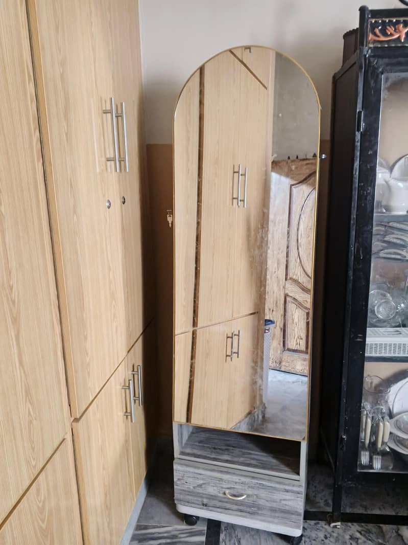 dressing table 0