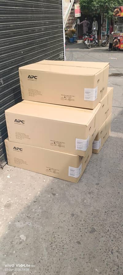 APC Smart UPS 3KVA SUA3000RMI2U Box Pack with 1year Complete Warranty