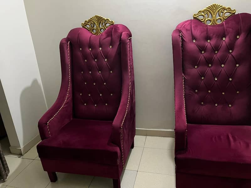 High Back Chairs with Table 0