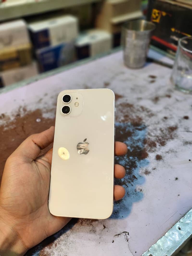Apple iPhone 12 0