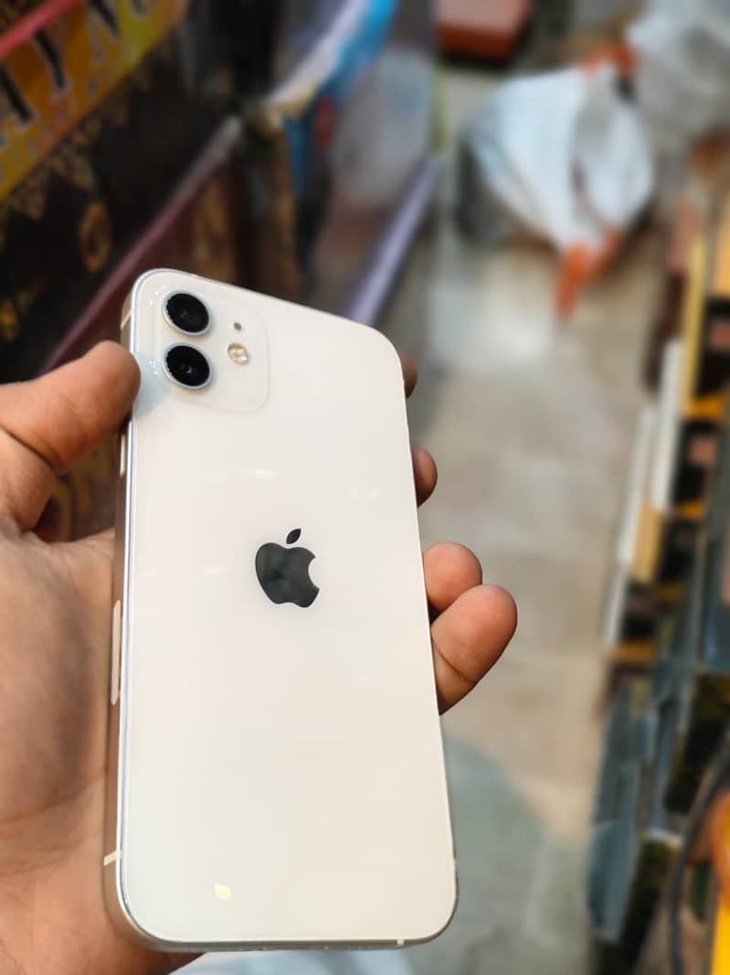 Apple iPhone 12 2