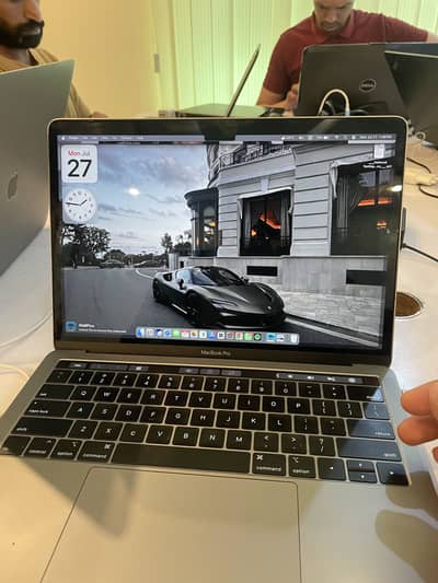 Macbook Pro Smooth as butter Just like new