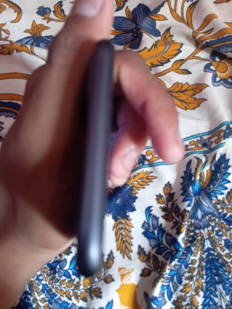Apple iPhone 8 Plus 1