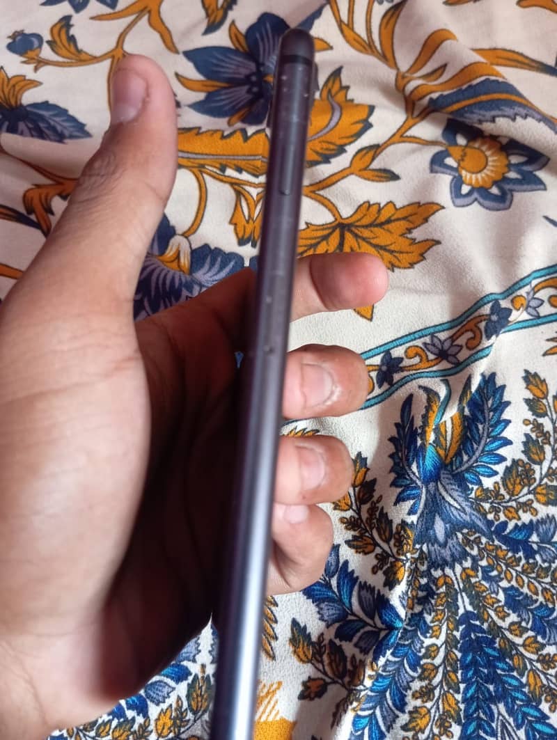 Apple iPhone 8 Plus 7