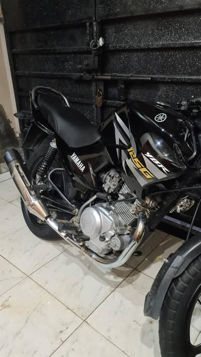 YAMAHA YBR G GENUINE BIKE