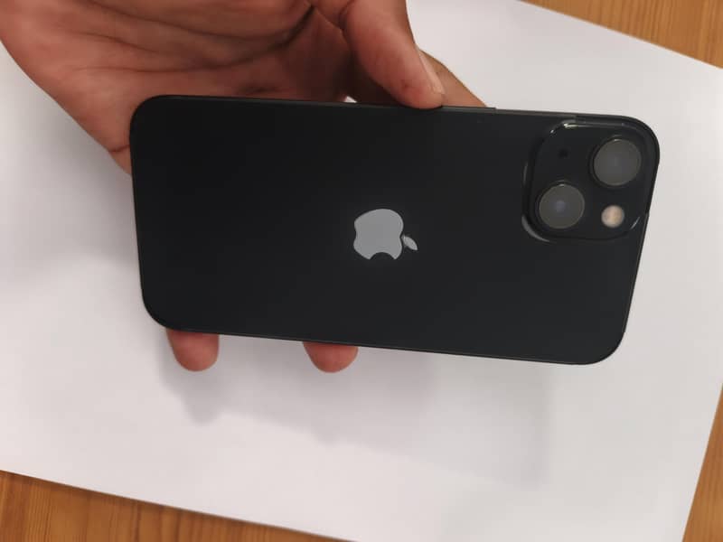 Apple iPhone 13 1
