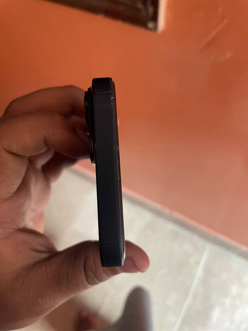 Apple iPhone 14 4