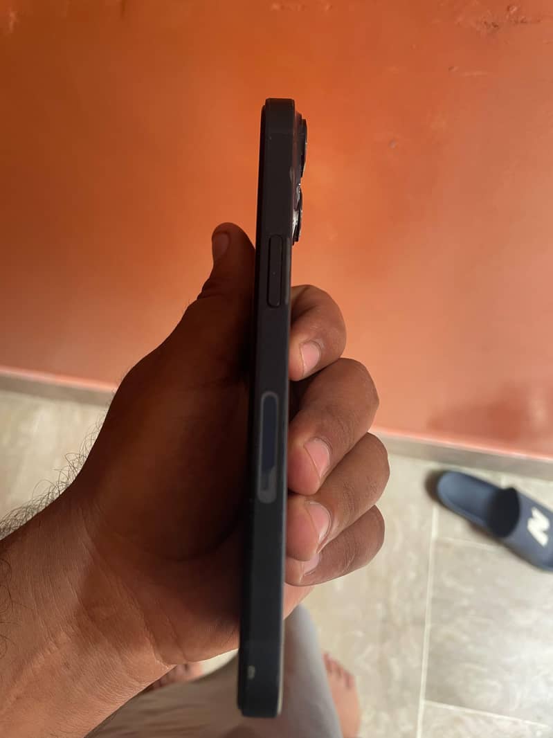 Apple iPhone 14 6