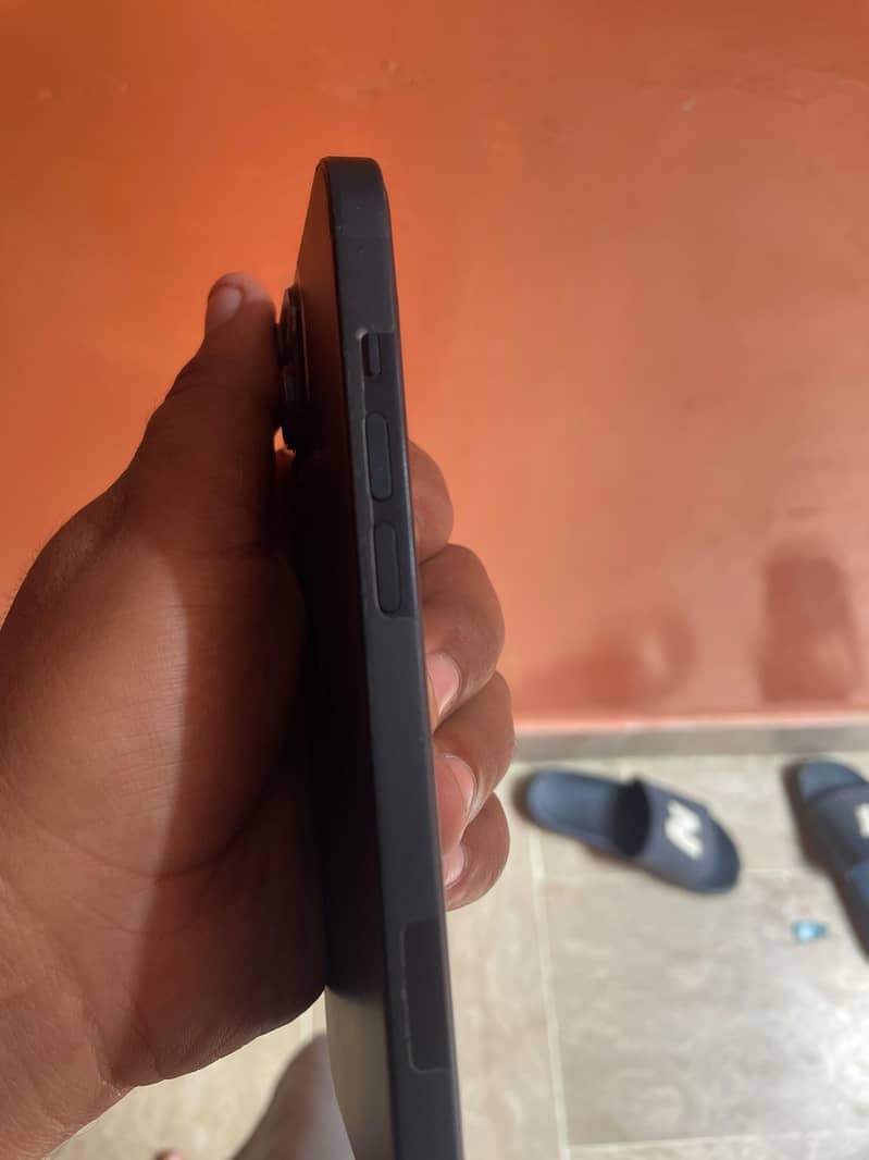 Apple iPhone 14 7