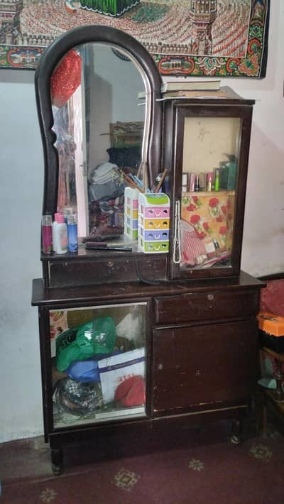 dressing table