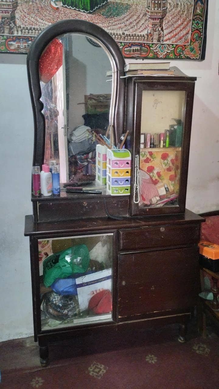 dressing table 0