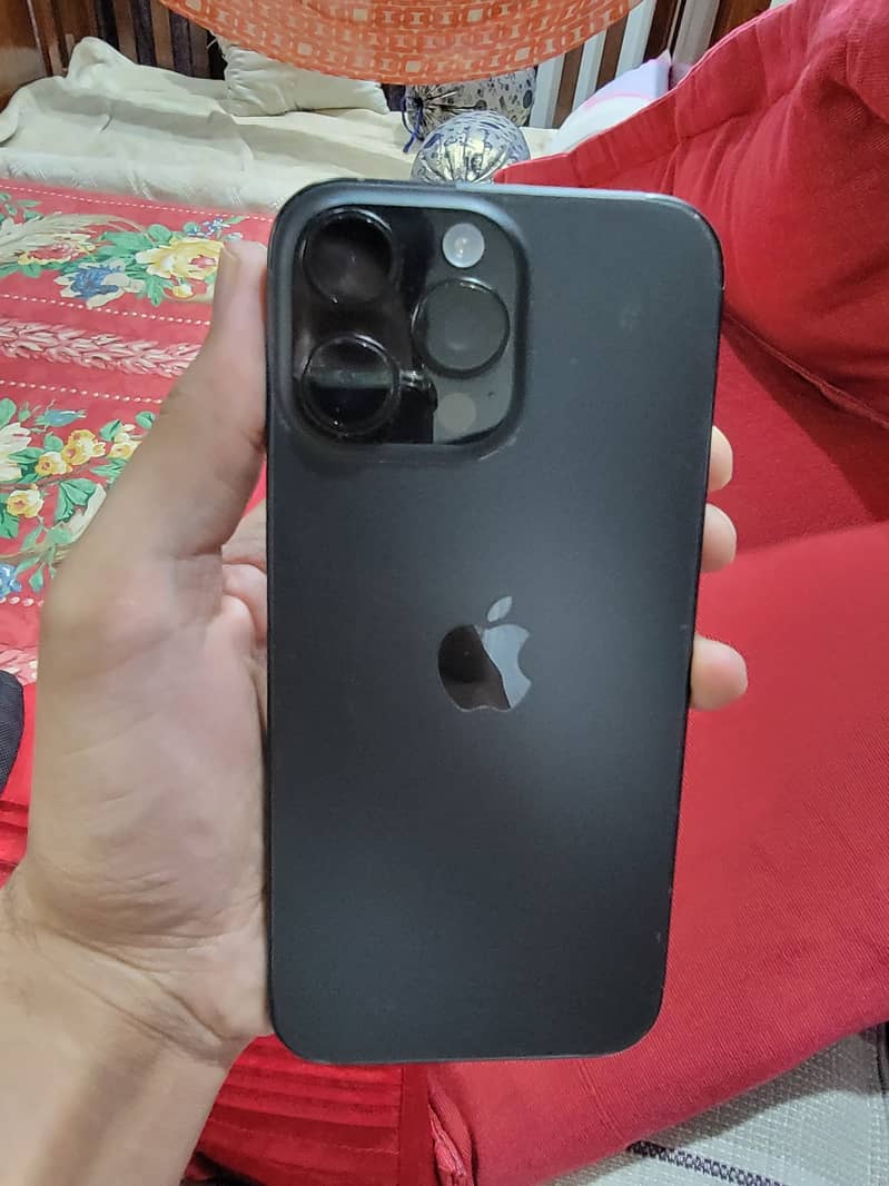 IPhone 16 pro max 1
