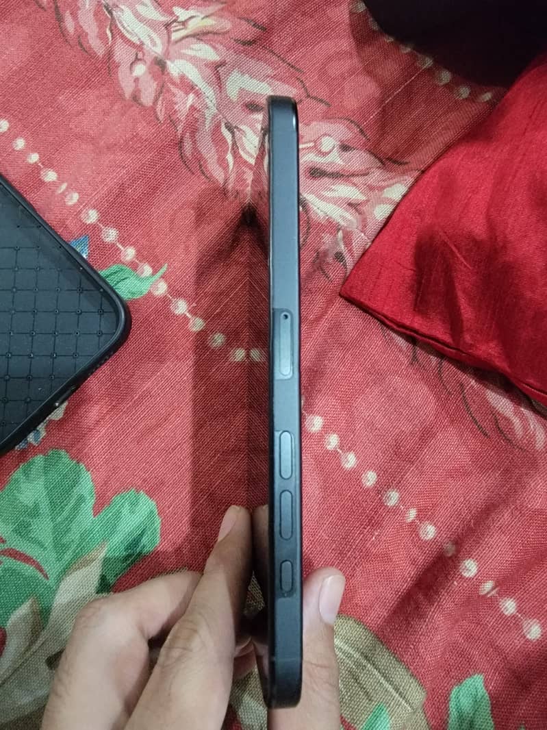 IPhone 16 pro max 5