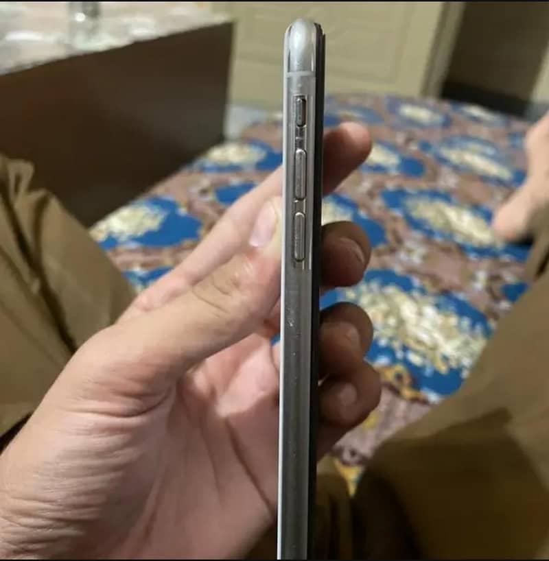 Apple iPhone X 0