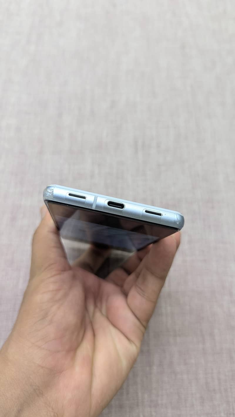 Google Pixel 7a 2