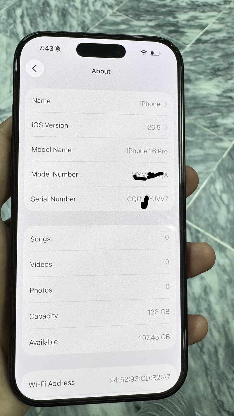 Apple iPhone 16 Pro 2
