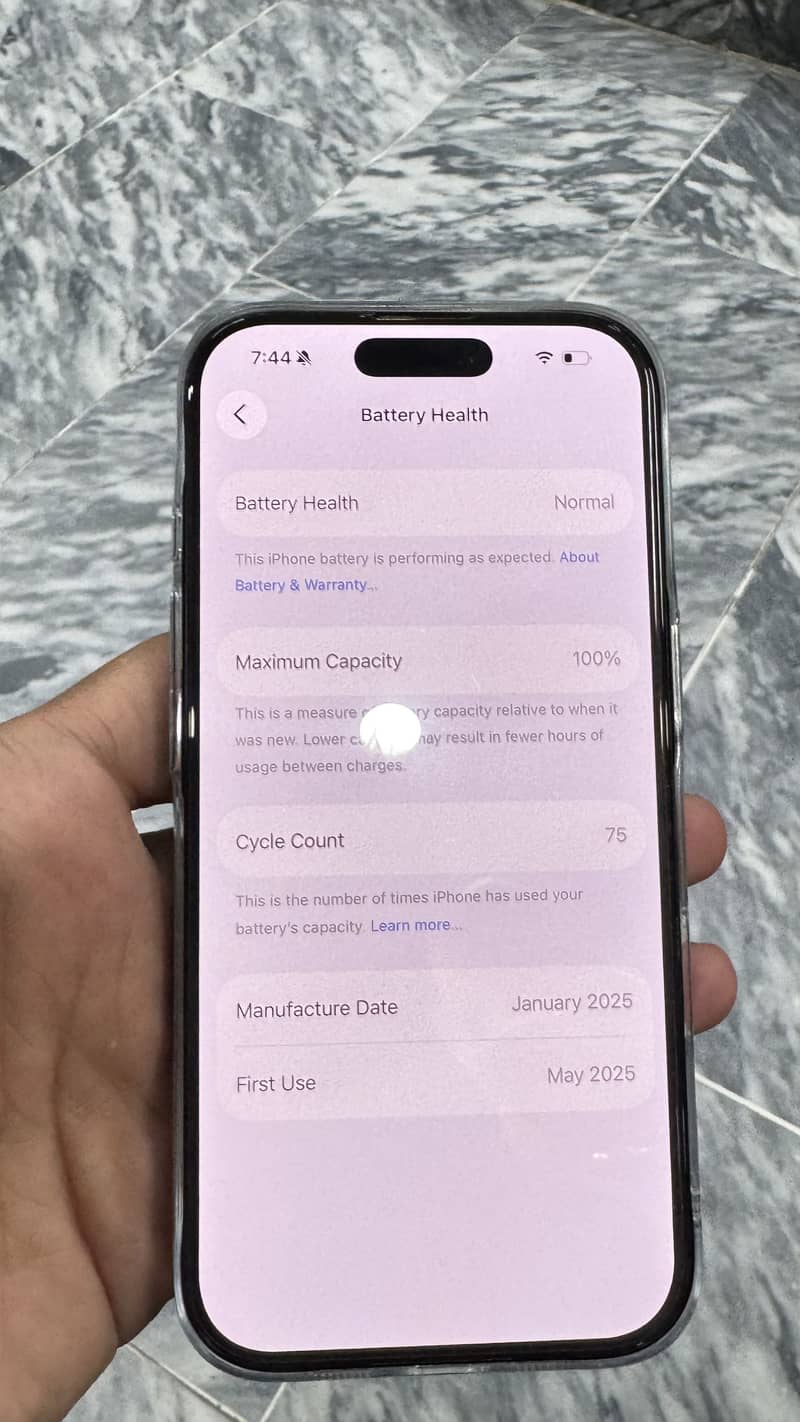 Apple iPhone 16 Pro 4