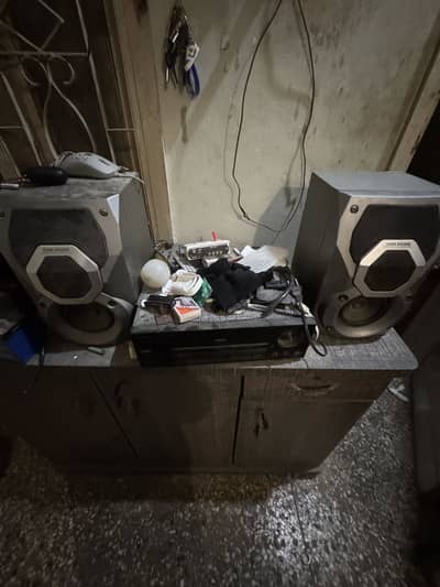 Sony Speakers with amplifier