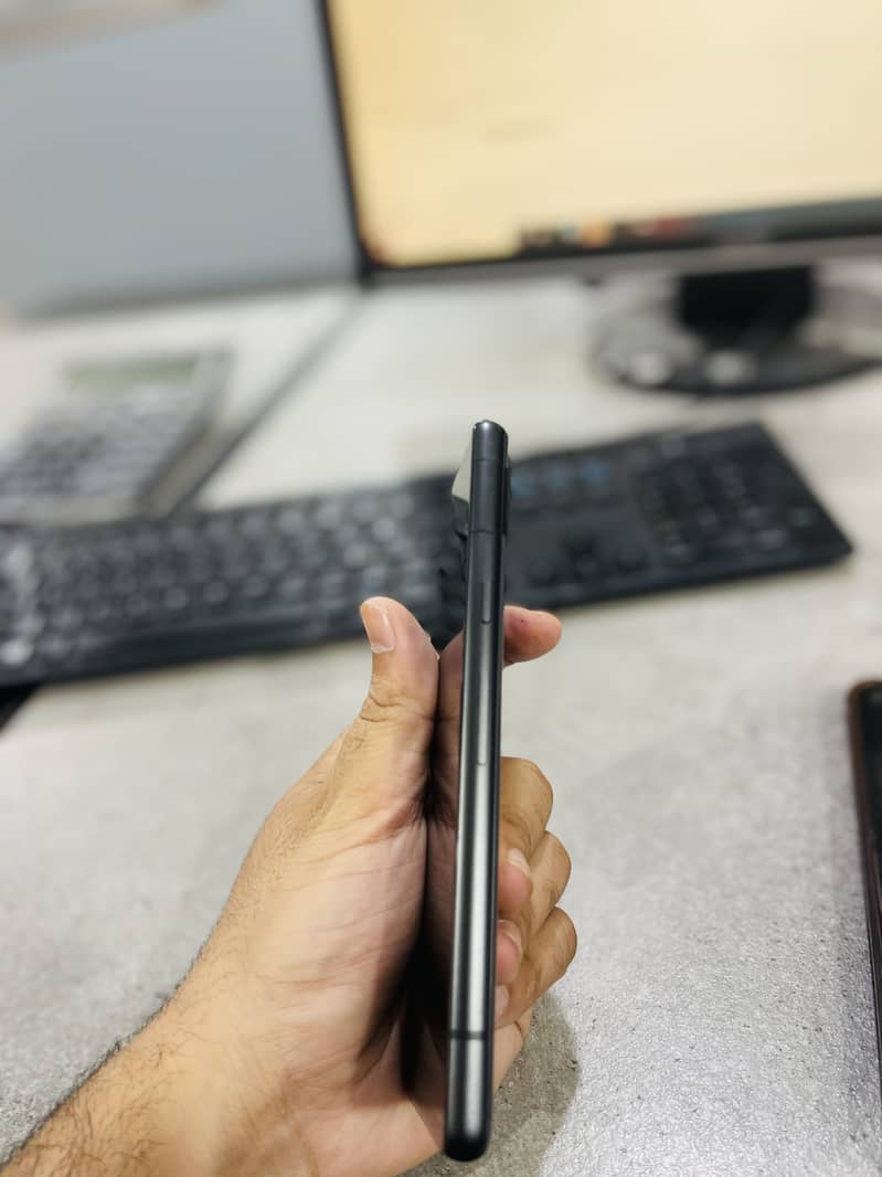 Google Pixel 7a 4
