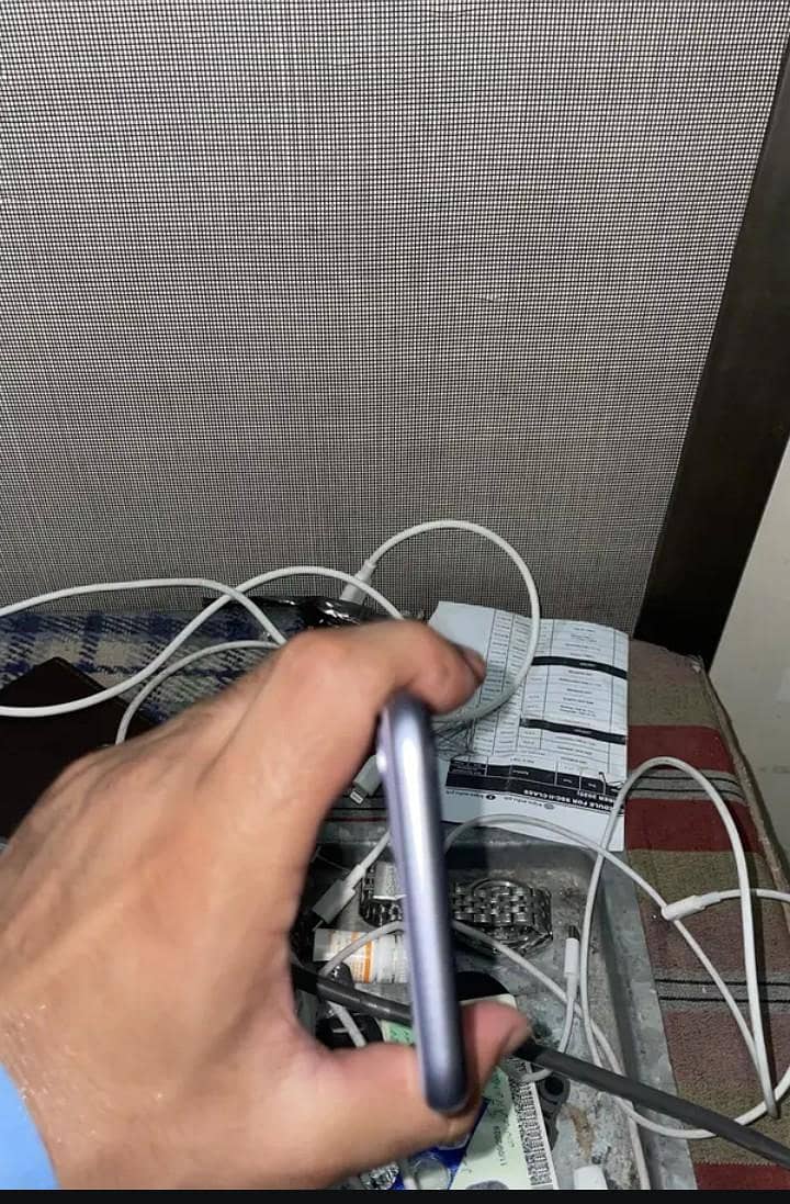 Apple iPhone 11 3
