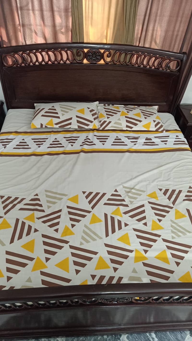 king size bed 1