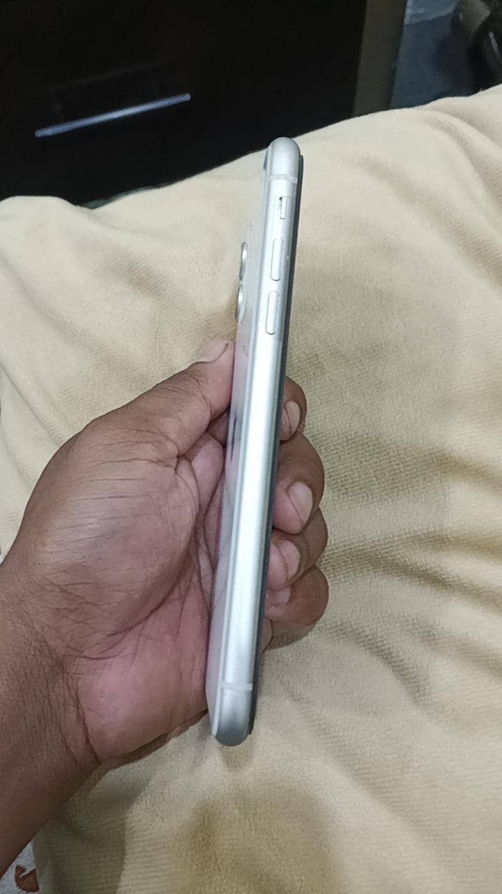 Apple iPhone 11 1