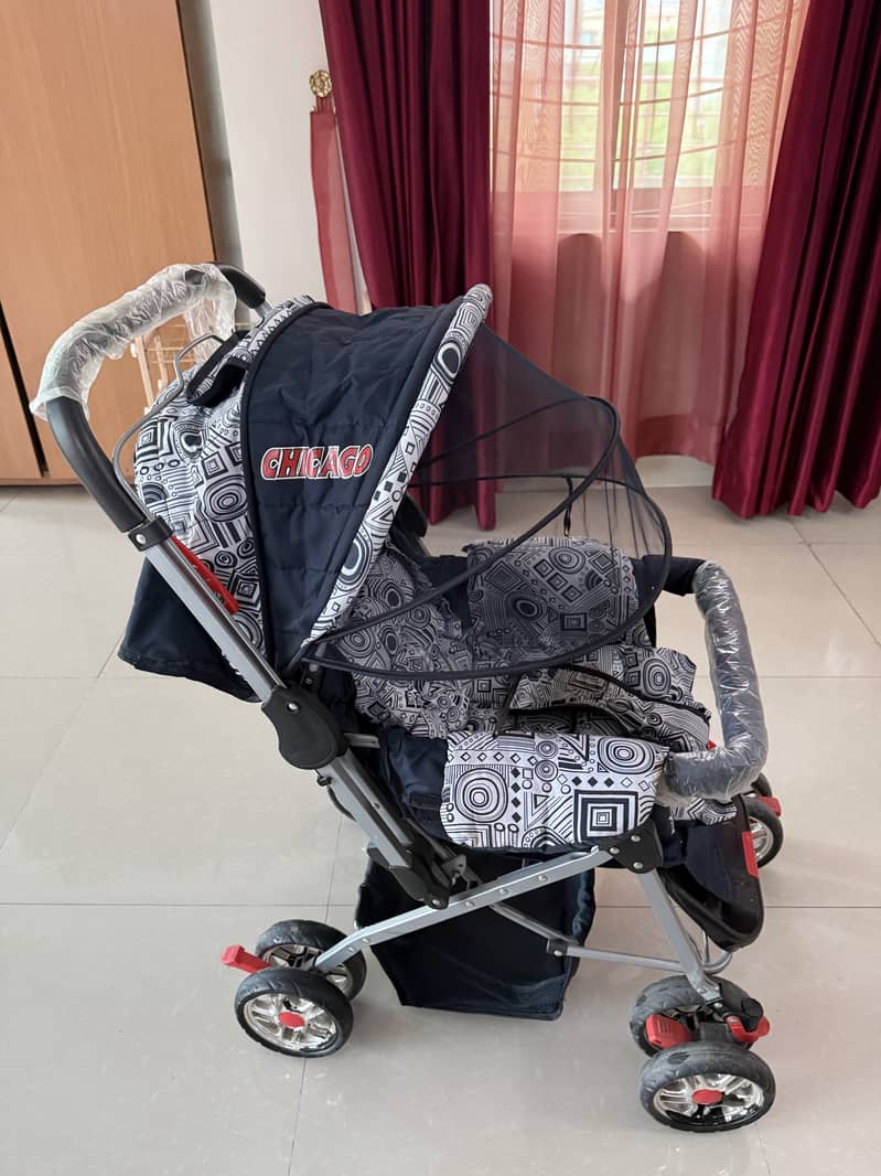 Excellent condition pram 3