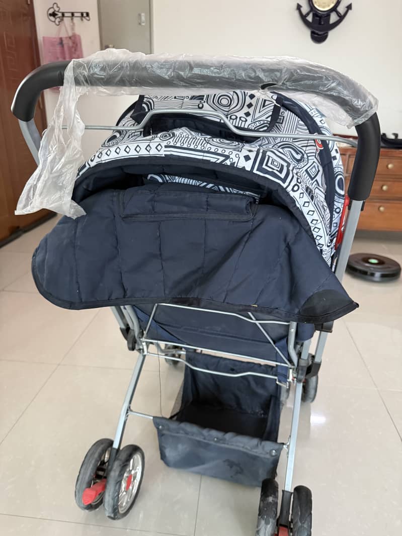 Excellent condition pram 5