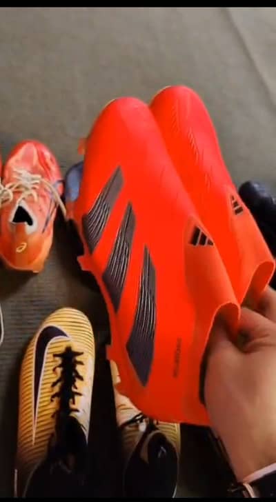 Addidas Predator Football Shoes ( Stud) Size UK 7_9