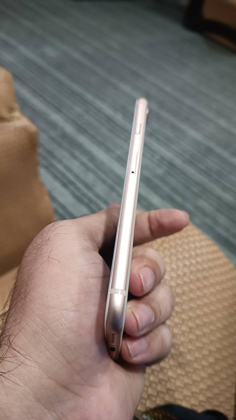 Apple iPhone 8 1