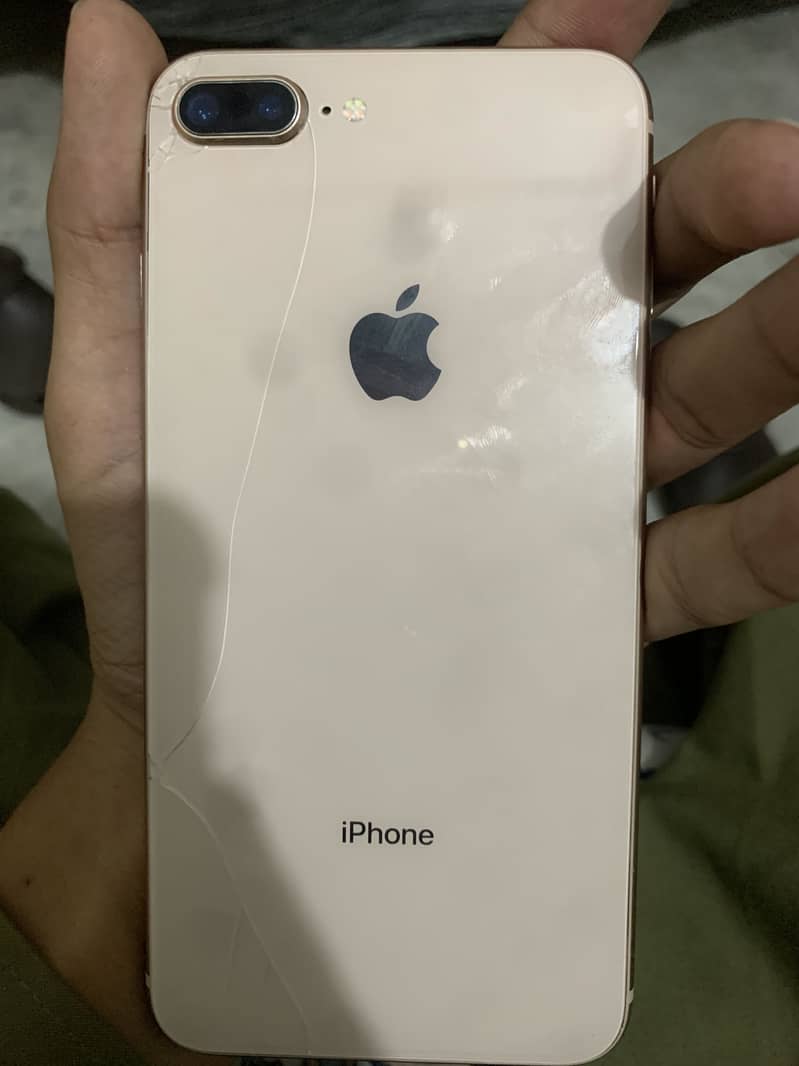 Apple iPhone 8 plus 3