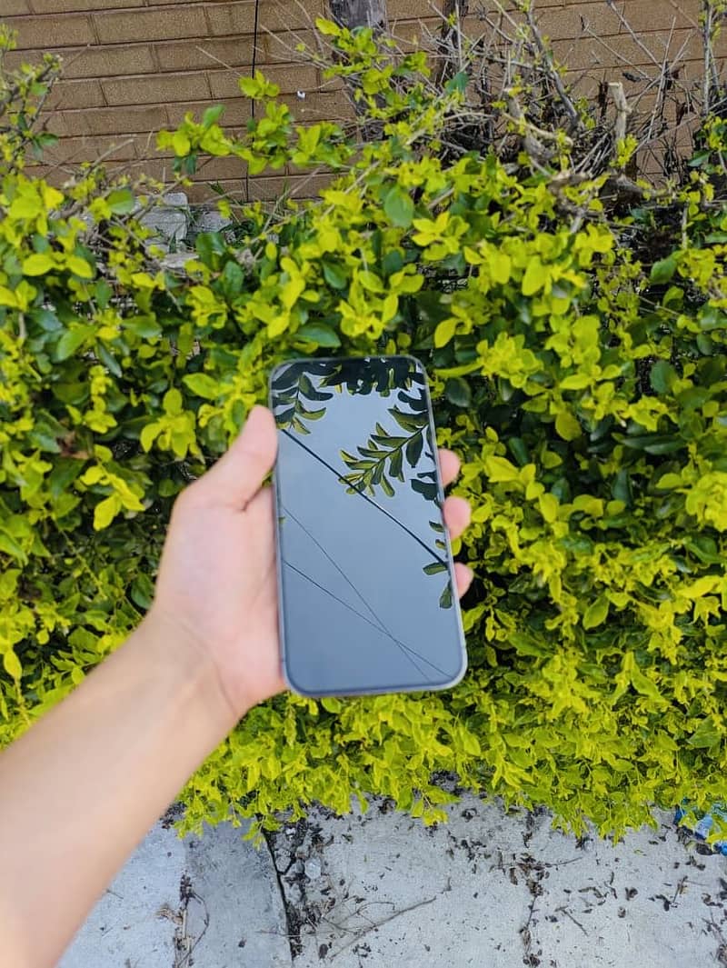 Iphone 14 pro max 5