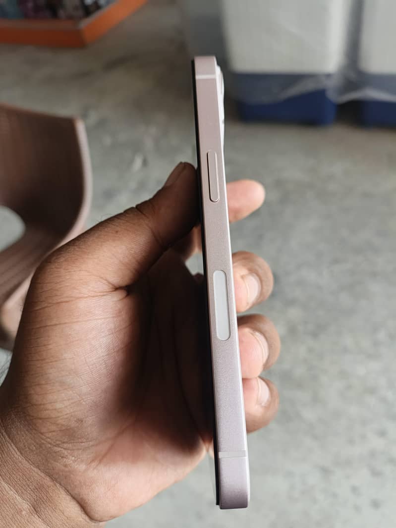 Apple iPhone 13 mini 2