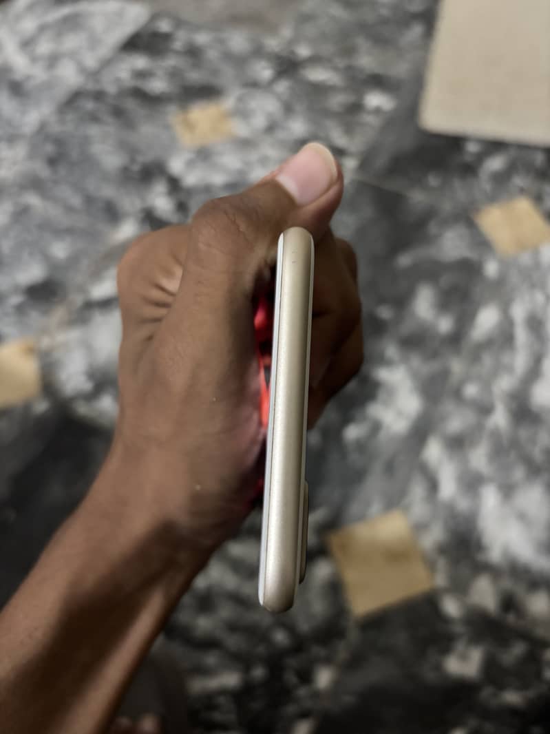 Apple iPhone 7 Plus 3