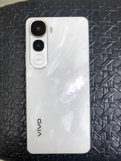 Vivo Y400