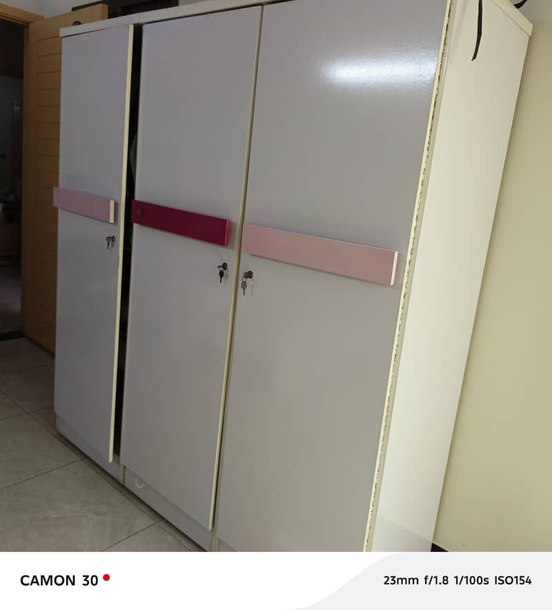bed and wardrobe 1