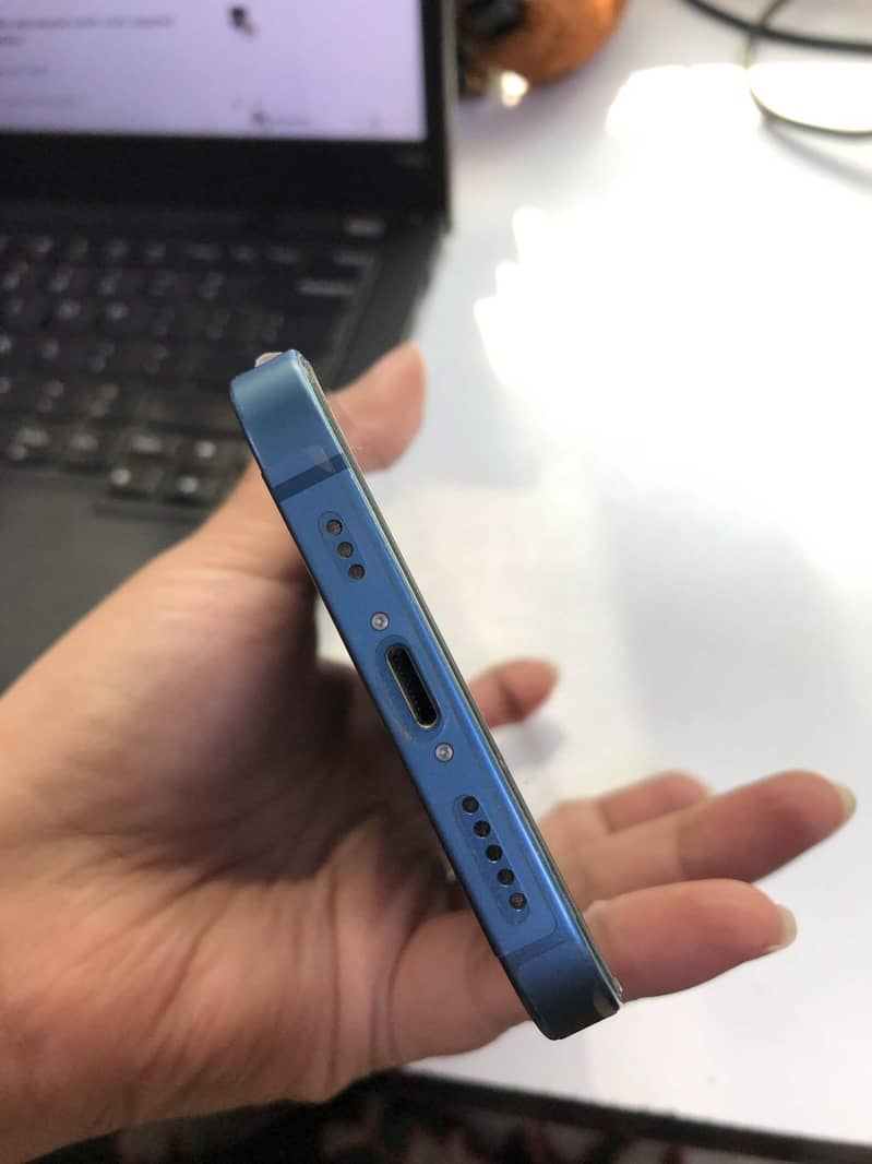 Iphone 13 JV 8