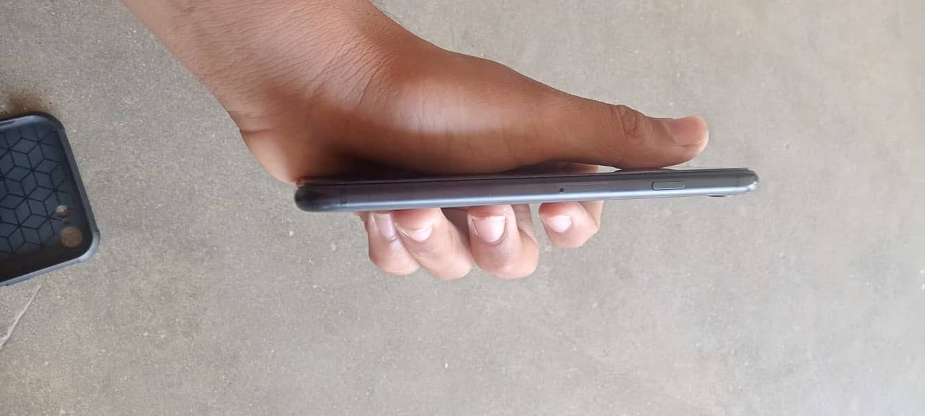 Apple iPhone SE2 3