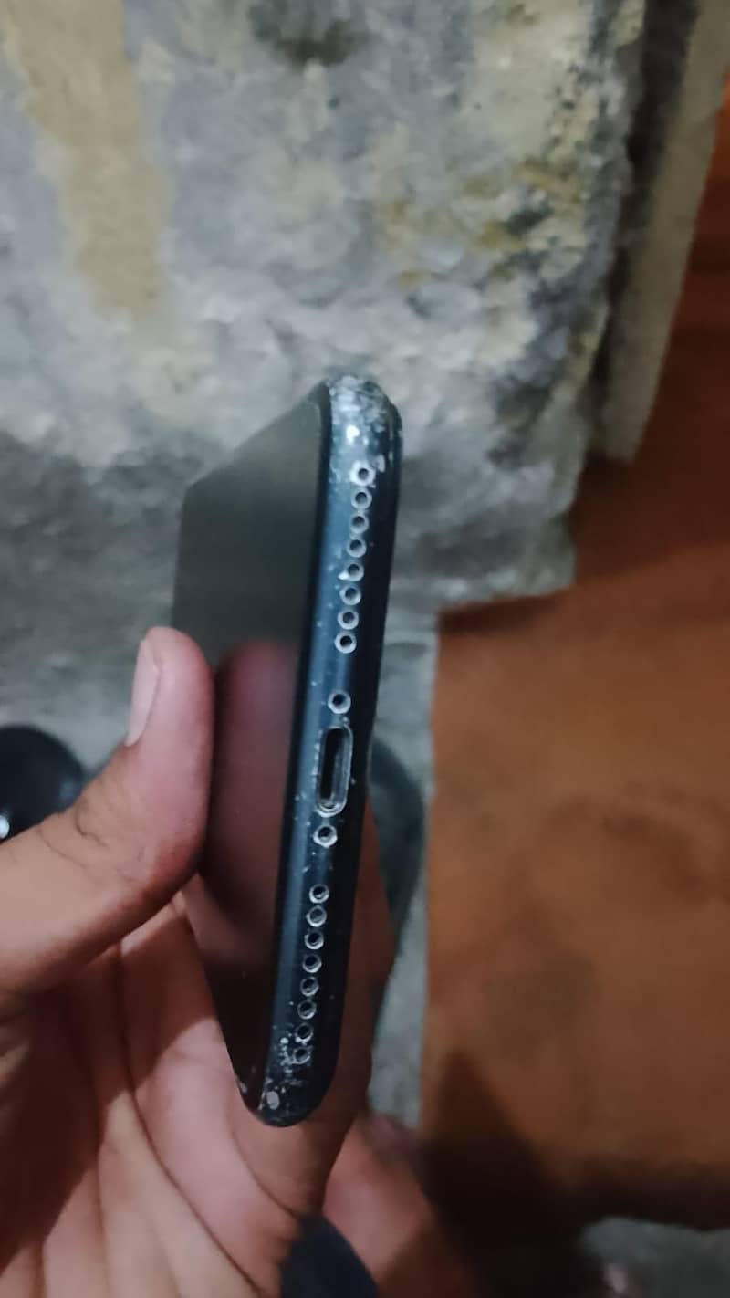 Apple iPhone 7 Plus 0