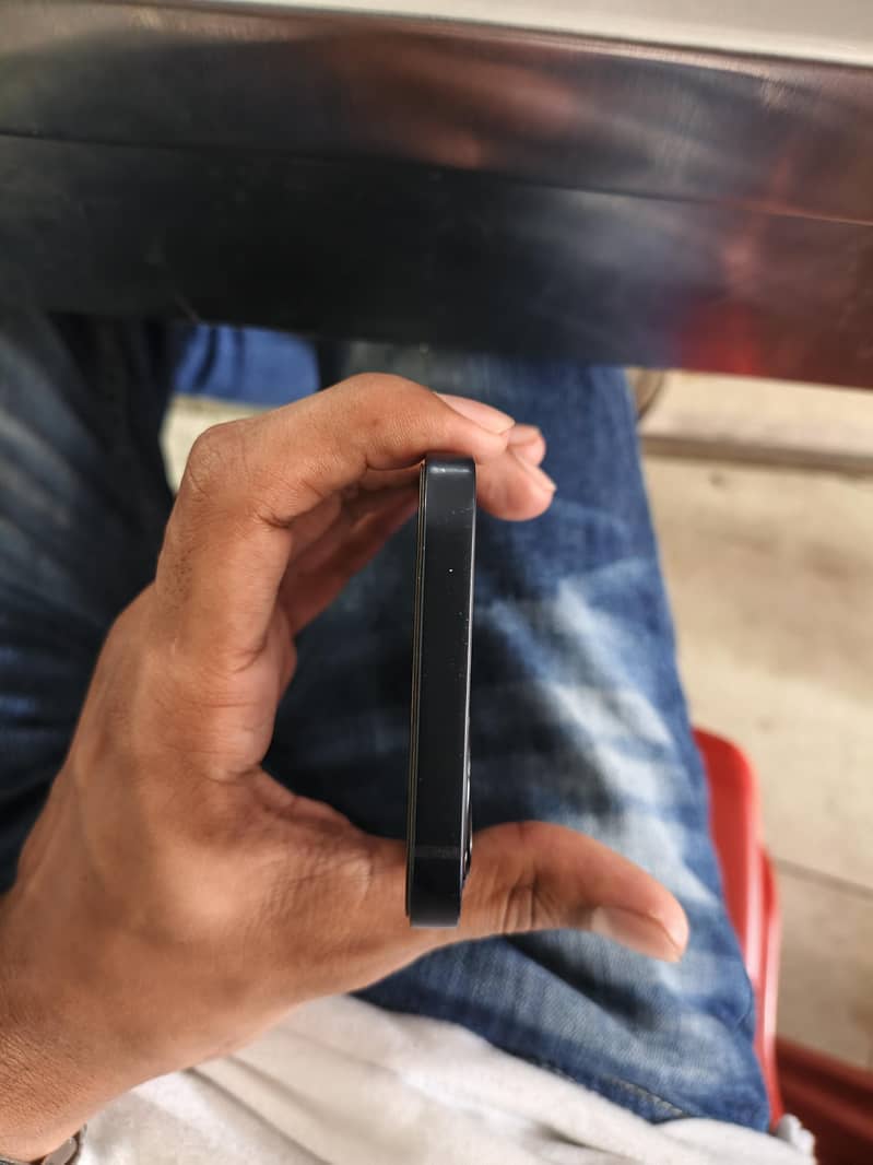 Apple iPhone 12 1