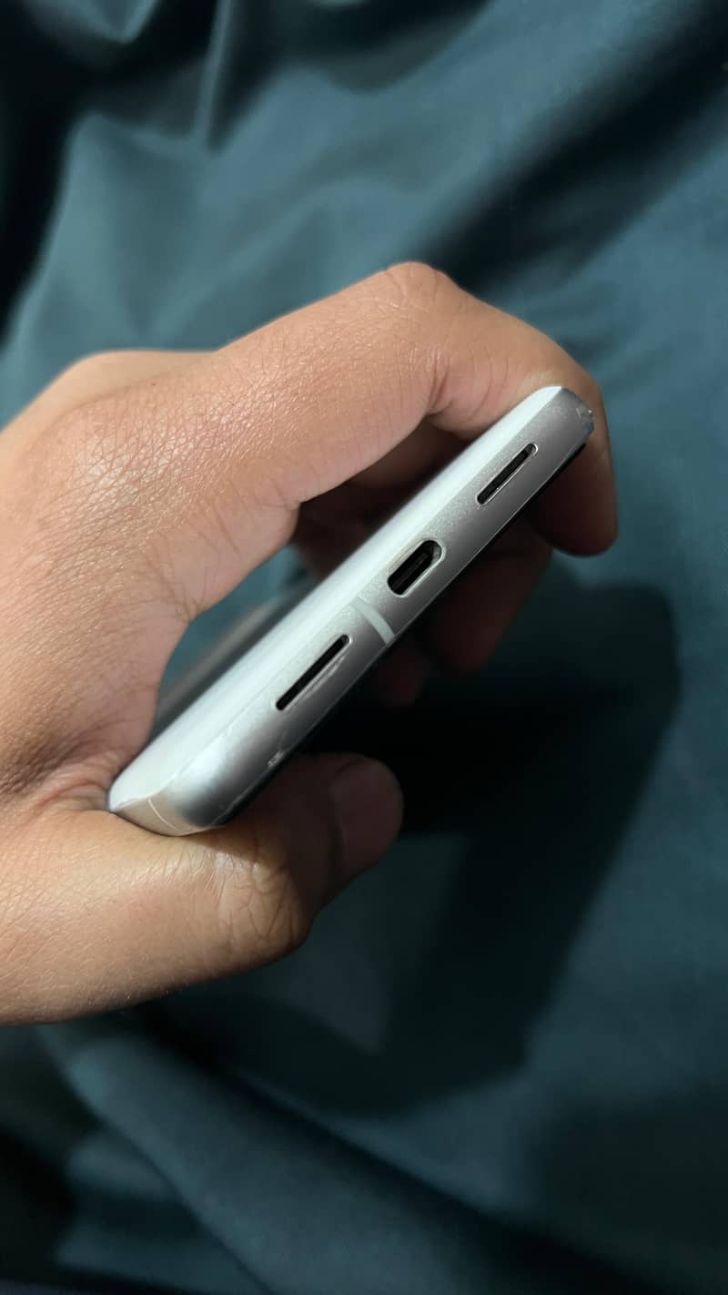 Google Pixel 7 3