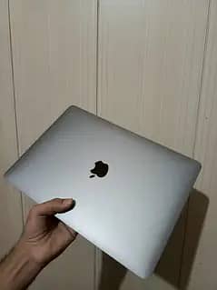 macbook air 2020