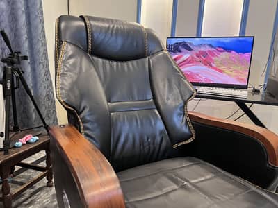 Executive Office Chair